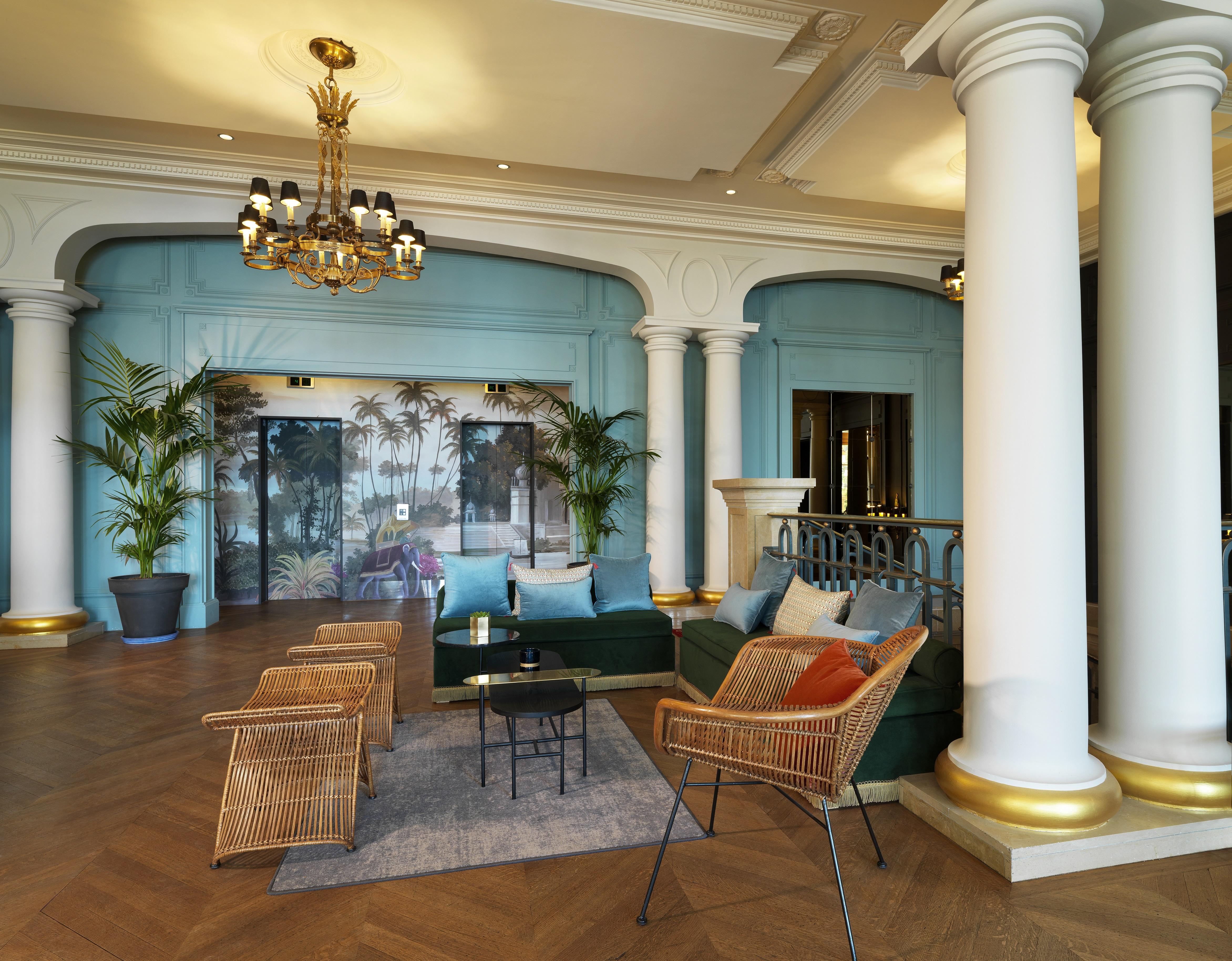 Le Palace De Menthon Exterior foto The lobby of the hotel